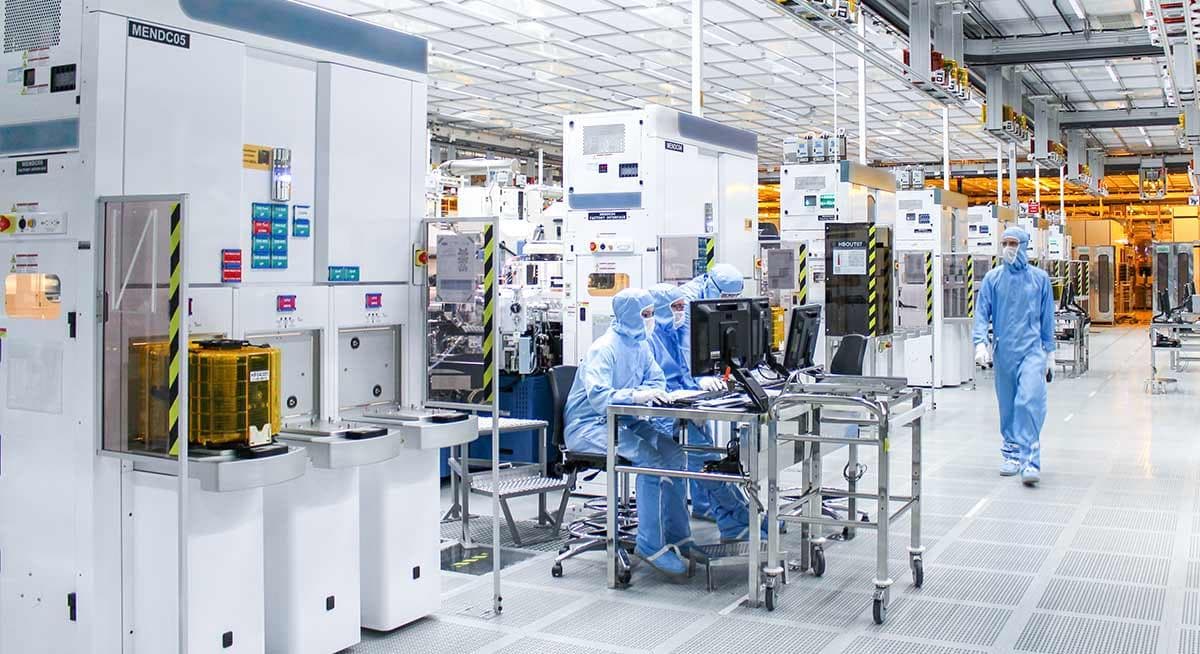 STMicroelectronics inaugure sa nouvelle ligne de production de composants électroniques de pointe sur son site de Bouskoura